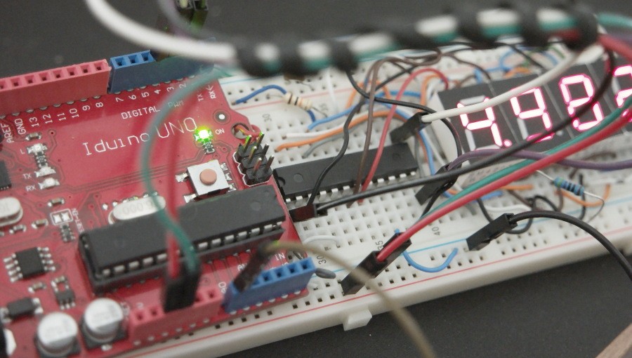 Arduino-4-Digit-7-Segment-LED-Voltmeter-MAX7219-Featured-Image