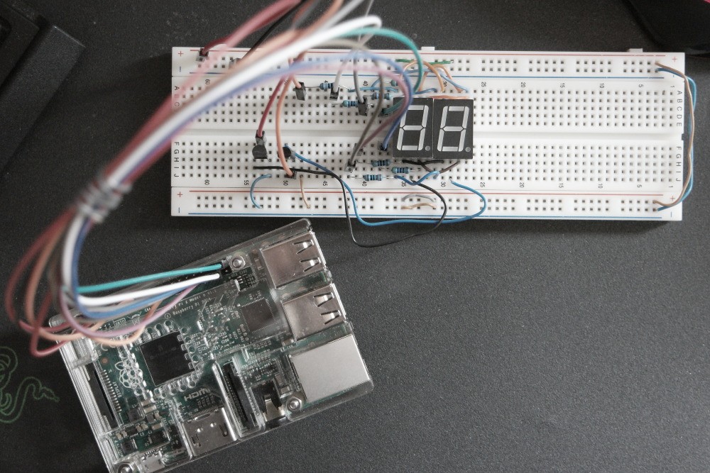 Multiplexing-7-Segment-display-with-Raspberry-Pi-Board