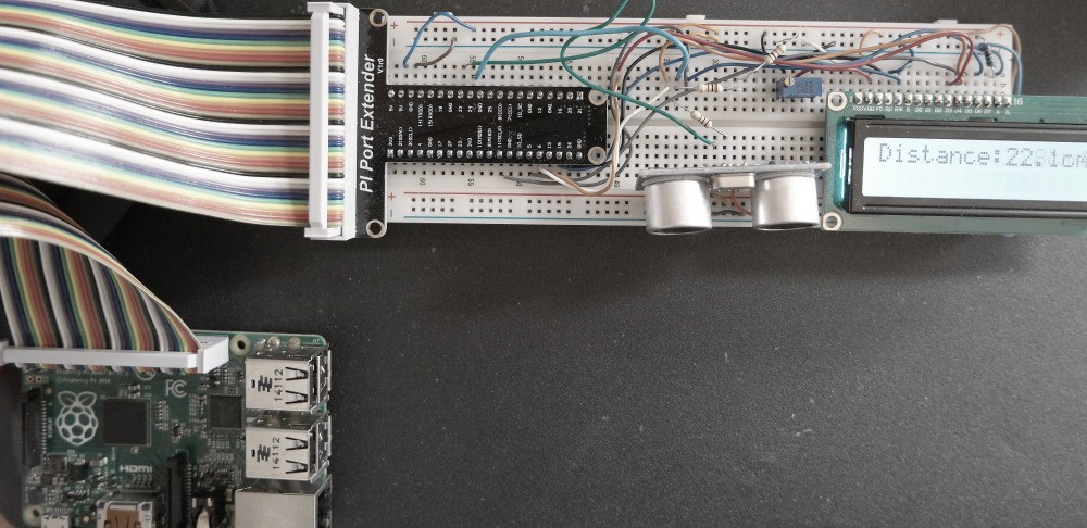 HC-SR04-Ultrasonic-Sensor-with-Raspberry-Pi-Board