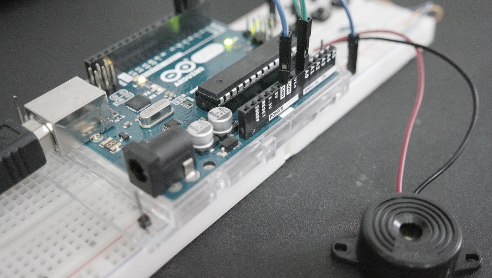 Making a siren using Arduino Featured Image